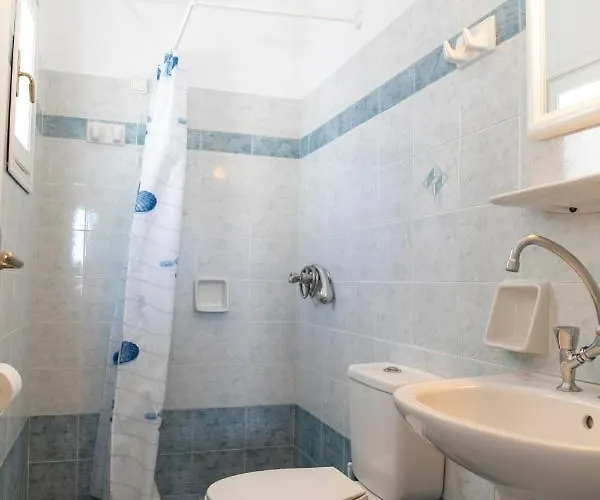 Flora & Апартаменты Айя-Анна