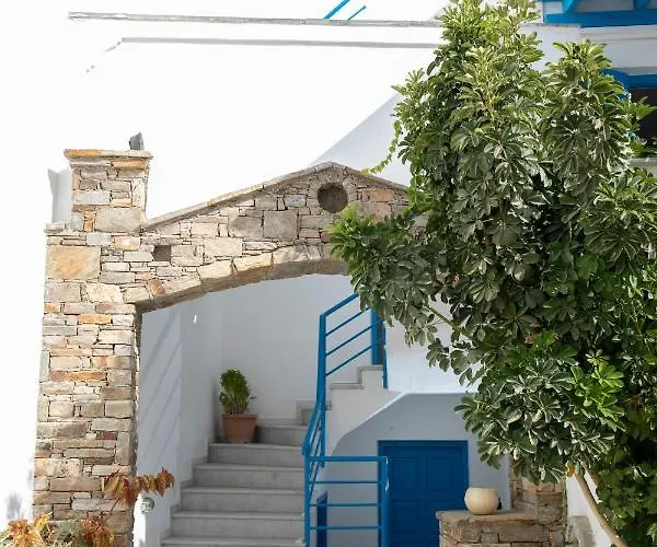 Flora & Айя-Анна