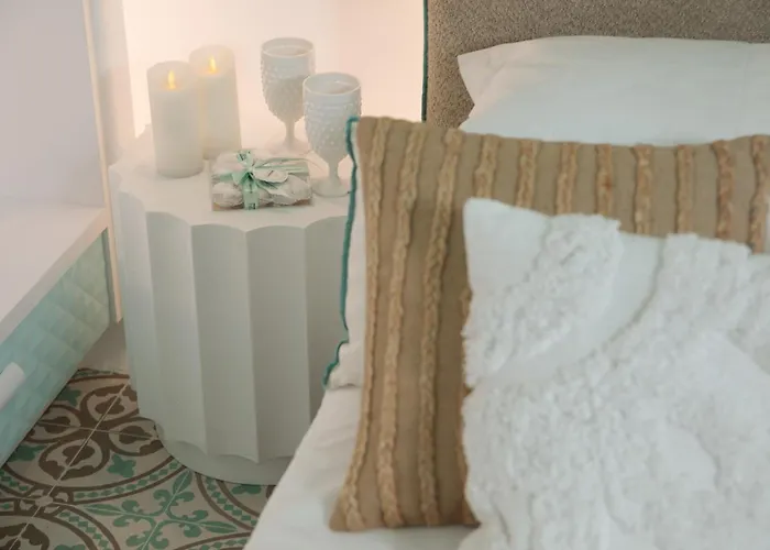 Flora & Айя-Анна