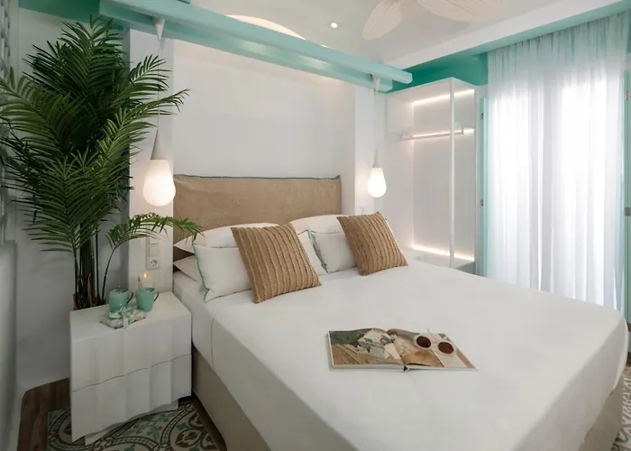 Апартаменты Flora &