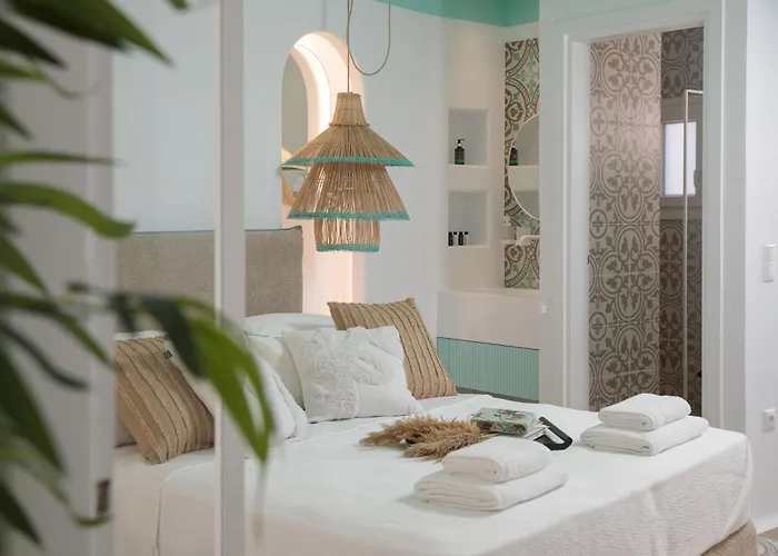 Flora & Апартаменты Айя-Анна