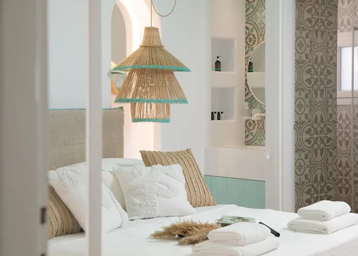 Flora & Айя-Анна