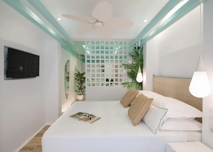 Flora & * Айя-Анна