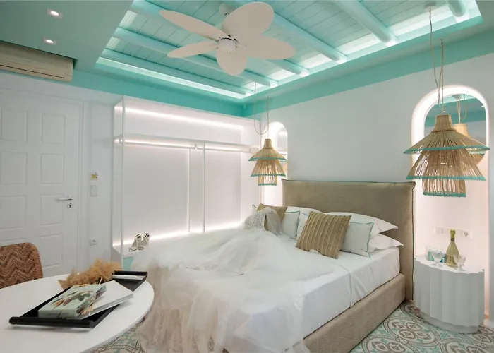 Апартаменты Flora & *