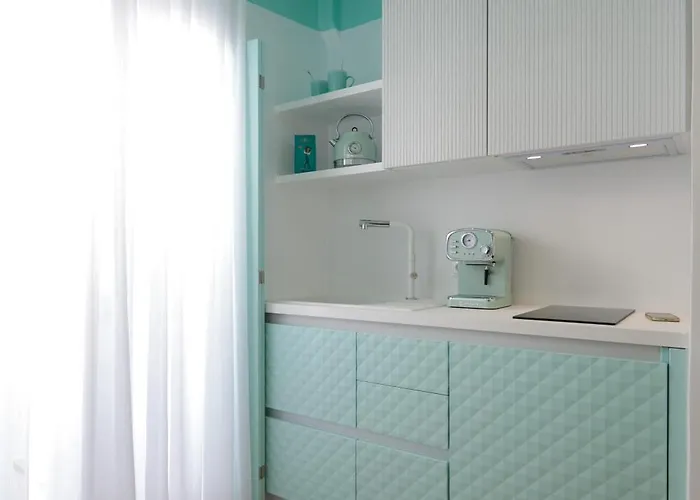 Flora & Айя-Анна