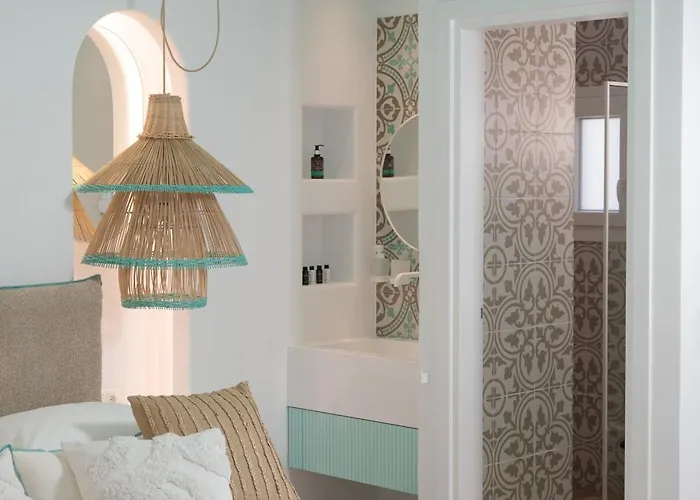 Flora & Айя-Анна