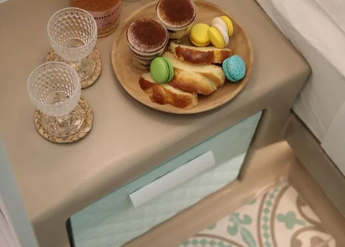 Апартаменты Flora & *