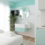 Flora &