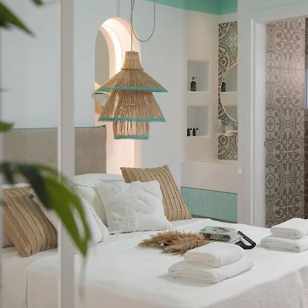 Flora & Apartment Agia Anna (Naxos)