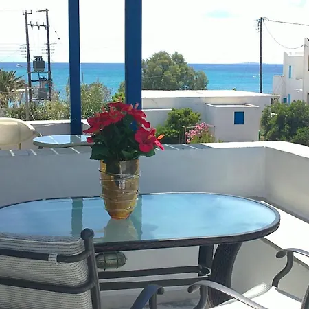 Flora & Apartment Agia Anna (Naxos)